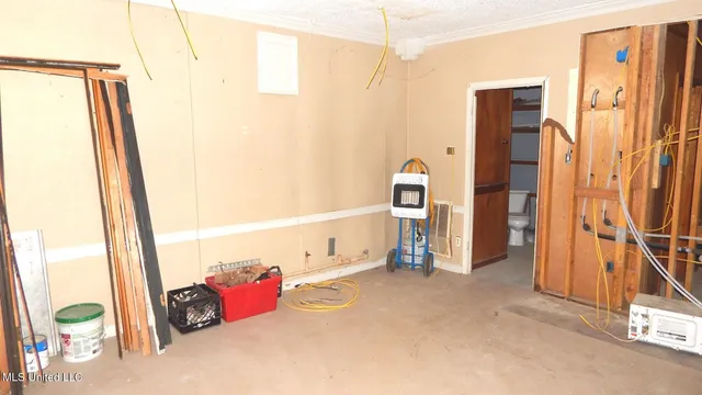 $60,000 | 395 East Van Dorn Avenue, Holly Springs, MS 38635