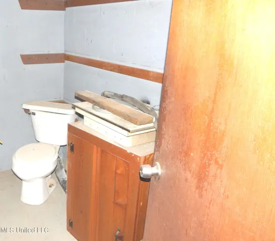 $60,000 | 395 East Van Dorn Avenue, Holly Springs, MS 38635