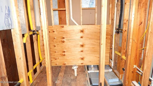 $60,000 | 395 East Van Dorn Avenue, Holly Springs, MS 38635