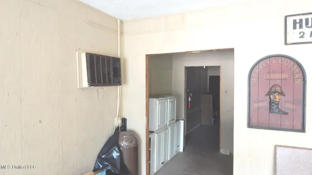 $60,000 | 395 East Van Dorn Avenue, Holly Springs, MS 38635