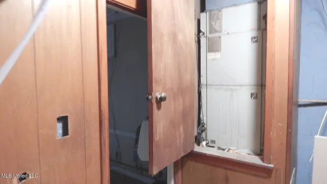 $60,000 | 395 East Van Dorn Avenue, Holly Springs, MS 38635