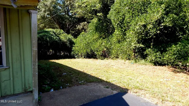 $60,000 | 395 East Van Dorn Avenue, Holly Springs, MS 38635