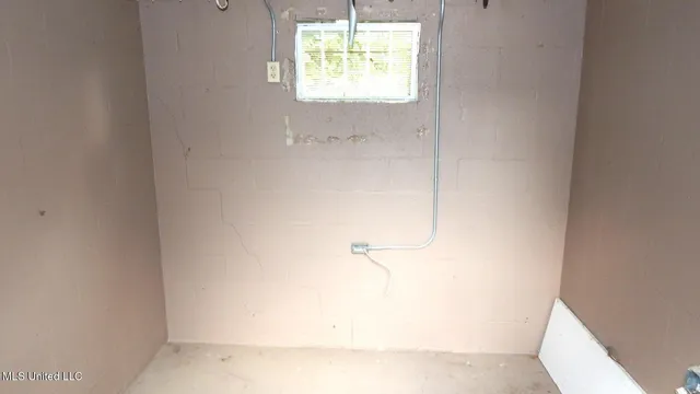 $60,000 | 395 East Van Dorn Avenue, Holly Springs, MS 38635