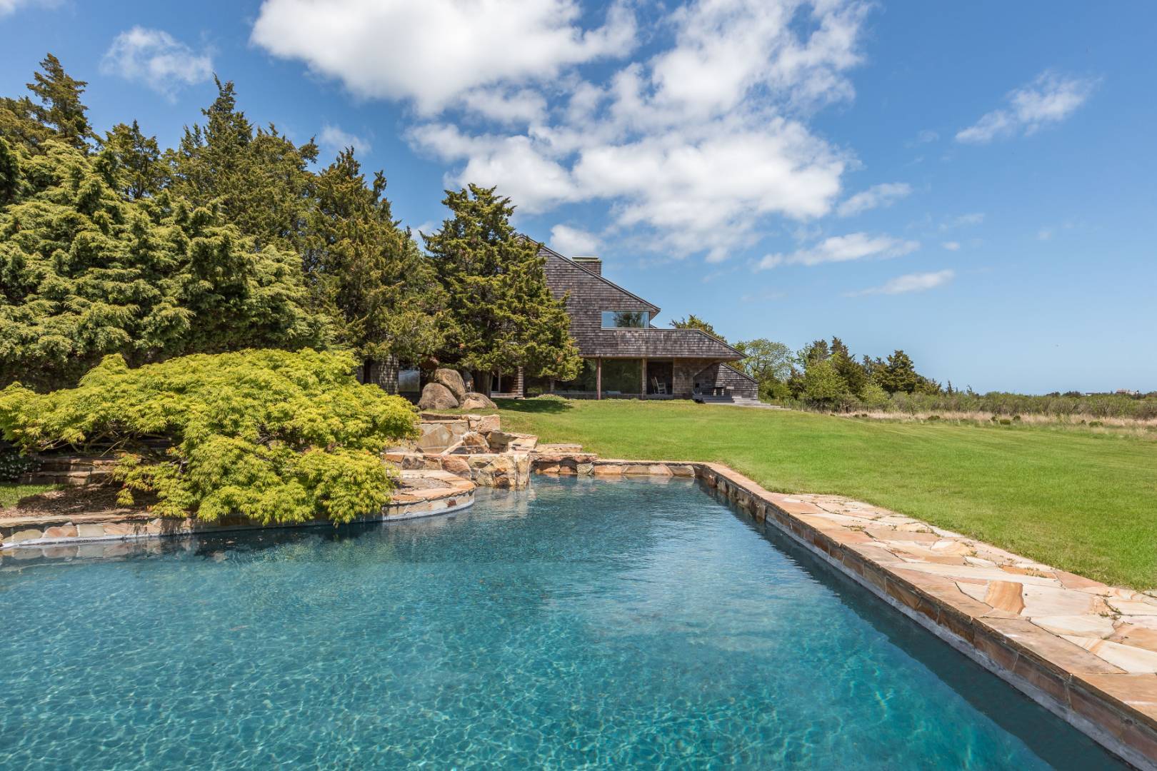 992 Springs Fireplace Road East Hampton, NY 11937 - Photo 24 of 27 Gallery Image 24