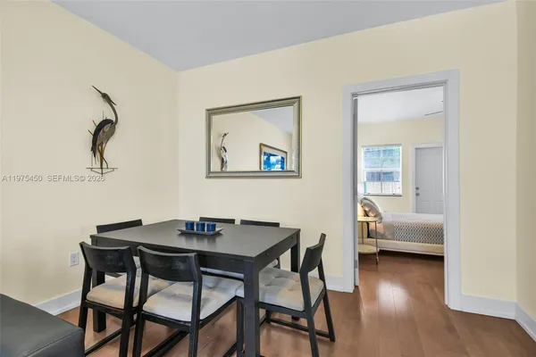 $3,200 | 821 Meridian Avenue, Unit 9, Miami Beach, FL 33139