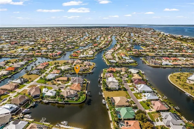$900,000 | 400 Gun Cay Lane, Punta Gorda, FL 33950