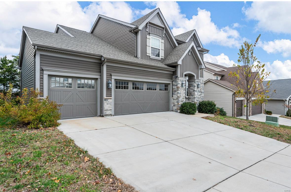 5929 Hawkins Ridge Court St. Louis, MO 63129 - Photo 3 of 41 Gallery Image 3
