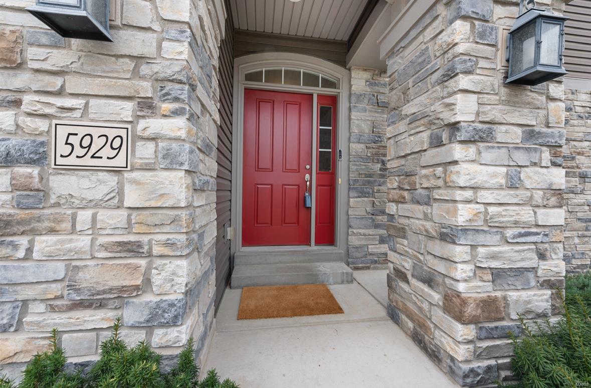 5929 Hawkins Ridge Court St. Louis, MO 63129 - Photo 4 of 41 Gallery Image 4