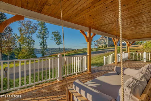 $615,000 | 400 Sunset Boulevard, Maynardville, TN 37807