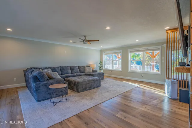 $615,000 | 400 Sunset Boulevard, Maynardville, TN 37807