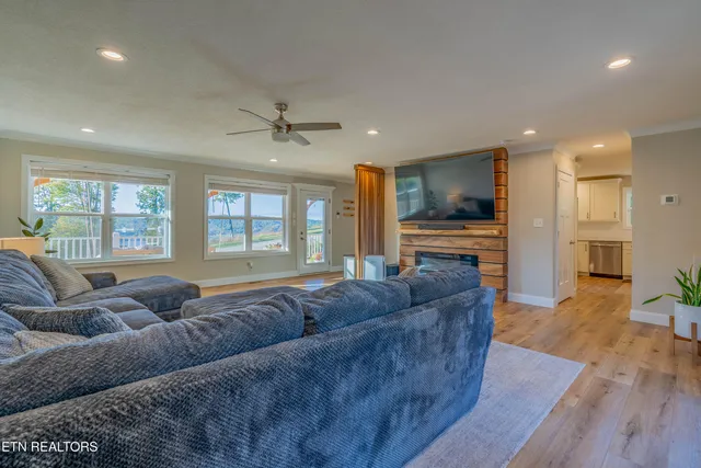 $615,000 | 400 Sunset Boulevard, Maynardville, TN 37807