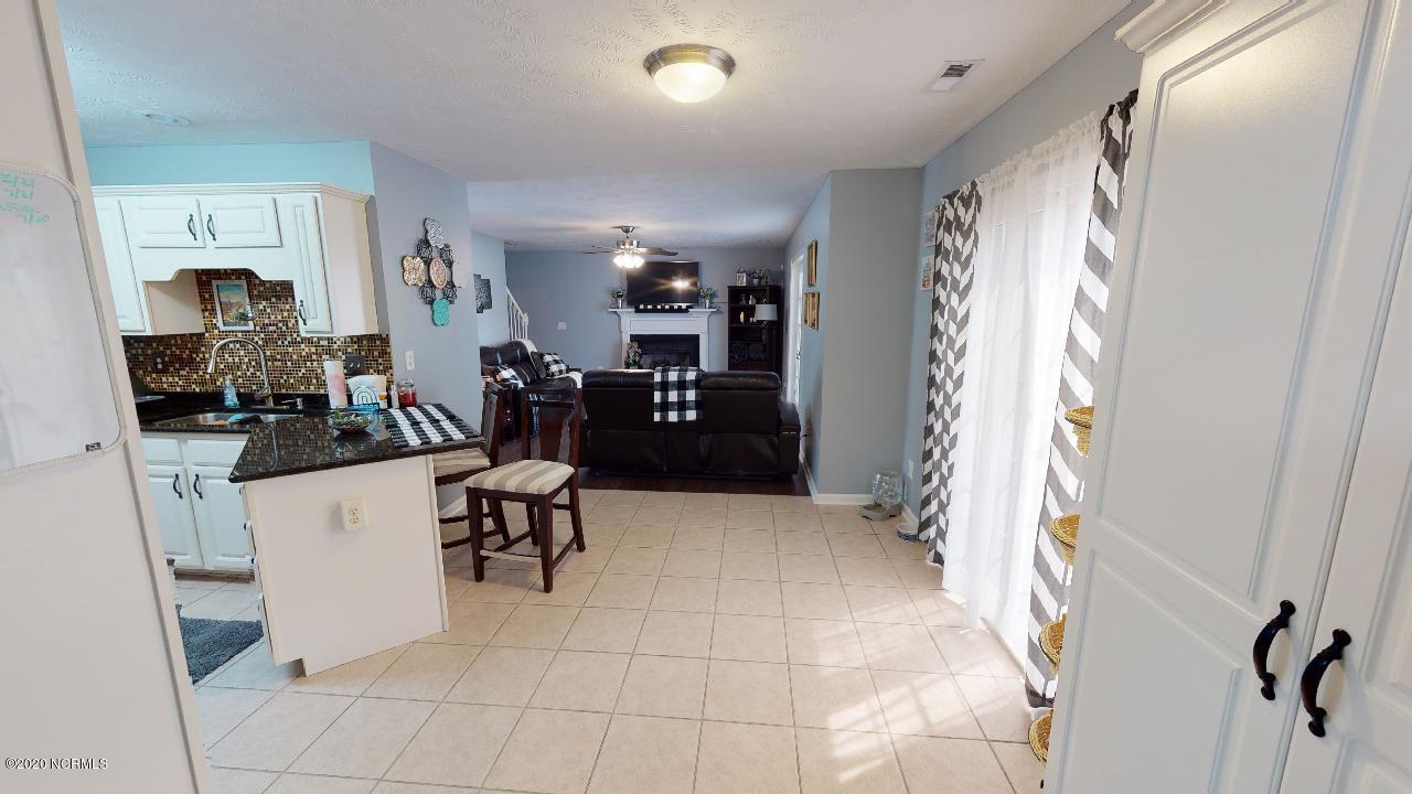 205 Target Lane Hubert, NC 28539 - Photo 13 of 47 205-Target-04262020_230949