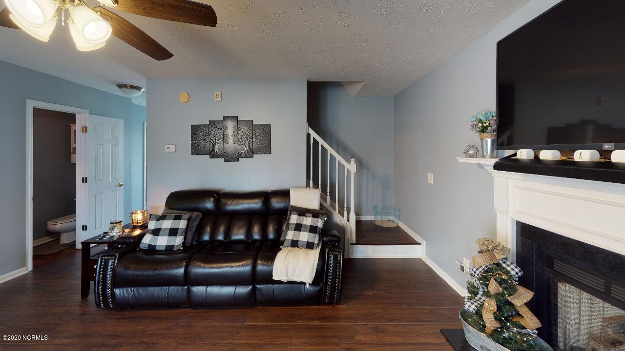 205 Target Lane Hubert, NC 28539 - Photo 17 of 47 205-Target-Living-Room(1)