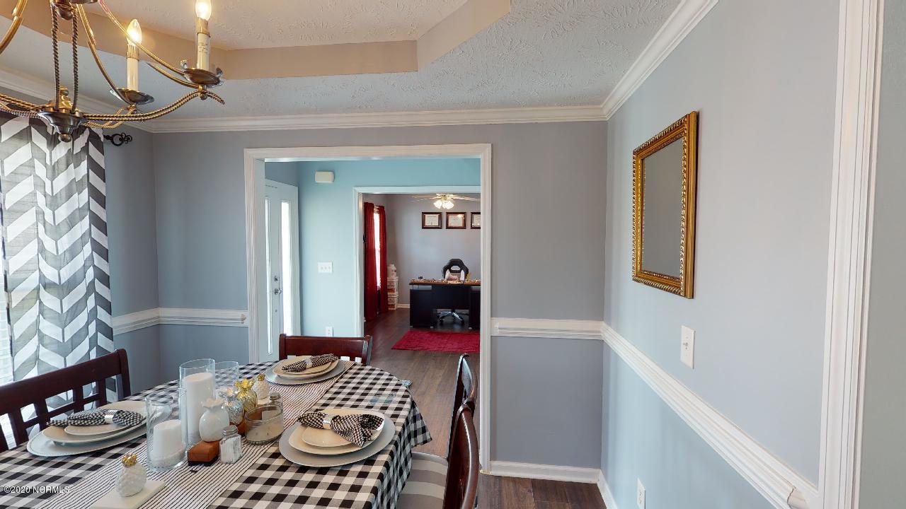 205 Target Lane Hubert, NC 28539 - Photo 6 of 47 205-Target-04262020_230011