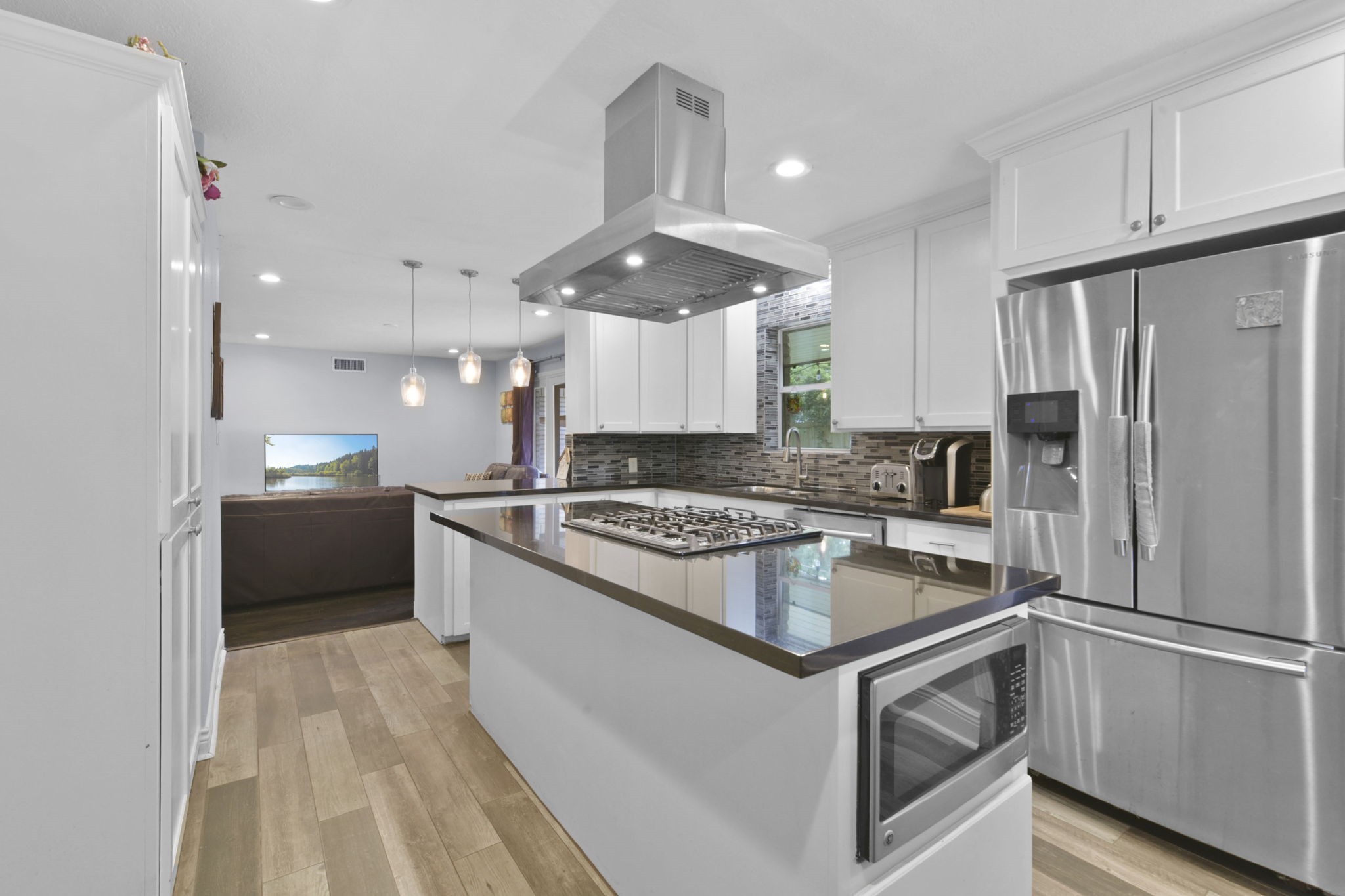 3123 Deal Street Houston, TX 77025 - Photo 8 of 28