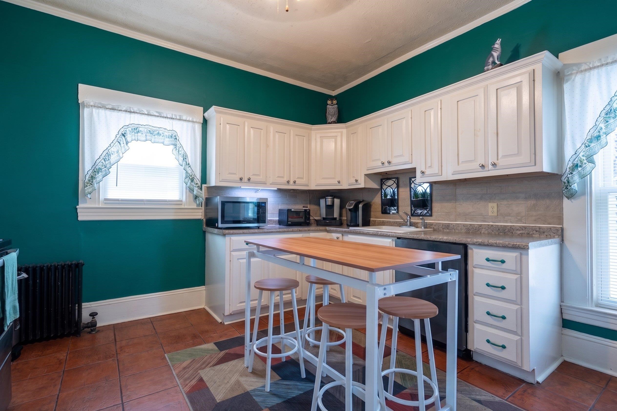 67 Pennacook Street Manchester, NH 03104 - Photo 4 of 24 Gallery Image 4