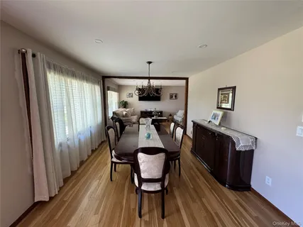 $649,999 | 98 West 8th Street, Deer Park, NY 11729