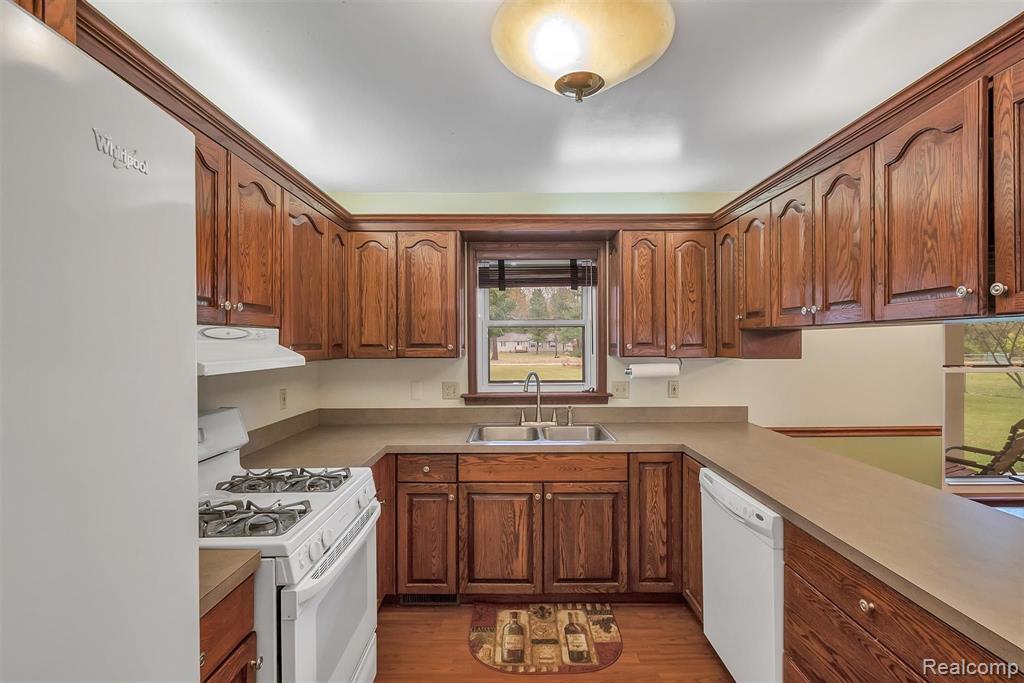 23400 Bohn Road Belleville, MI 48111 - Photo 28 of 43