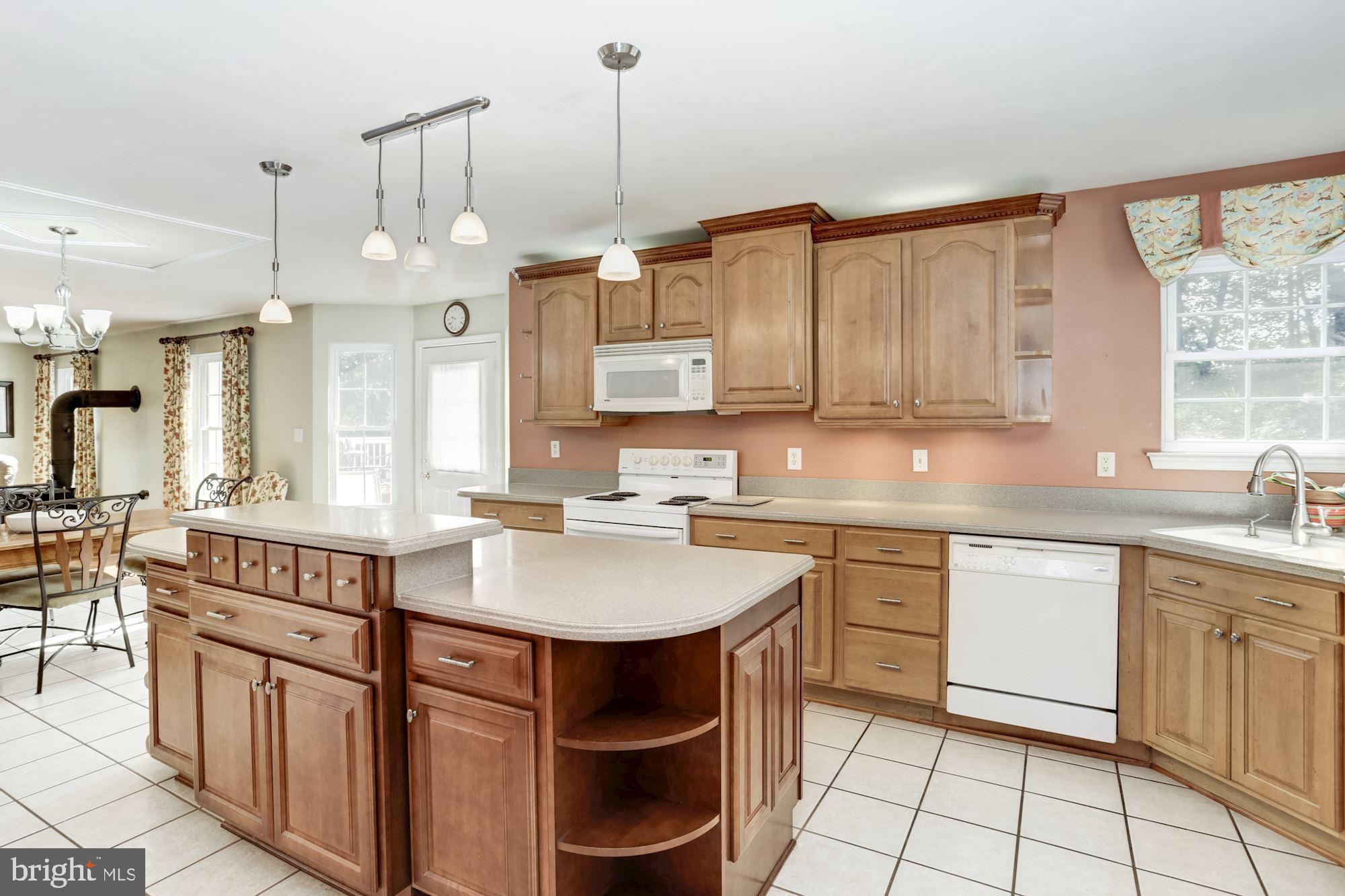 3929 Harrisville Road Mount Airy, MD 21771 - Photo 13 of 47 Kitchen w/ custom island, and much more