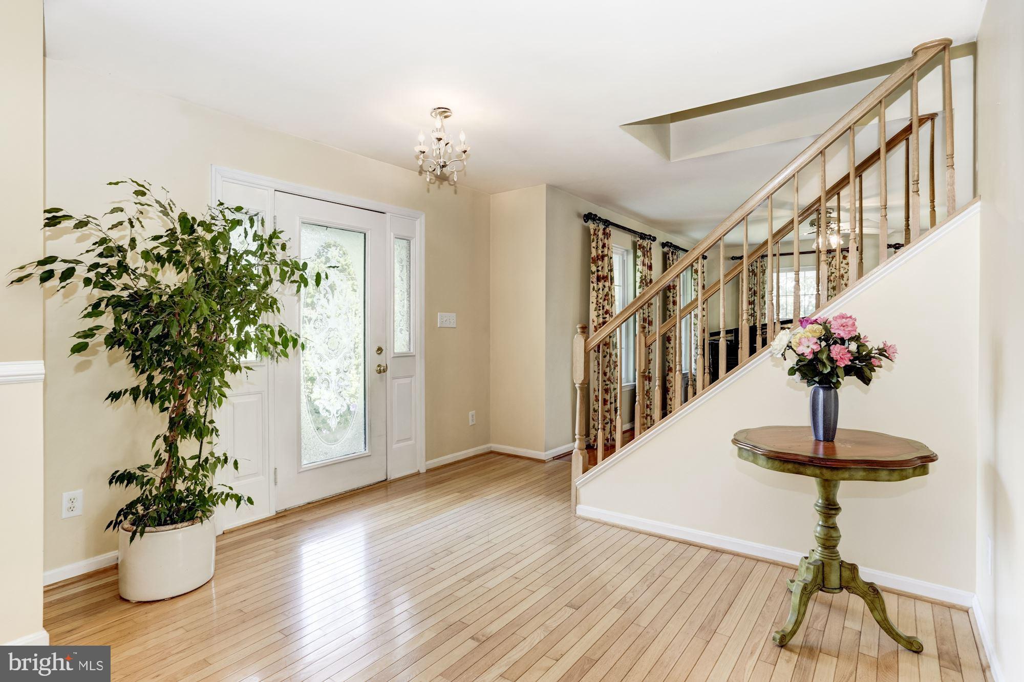 3929 Harrisville Road Mount Airy, MD 21771 - Photo 5 of 47 Welcoming foyer
