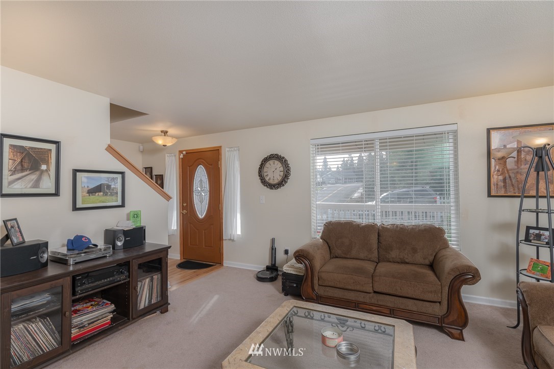 168 Kirkland Road Longview, WA 98632 - Photo 3 of 16 Gallery Image 3