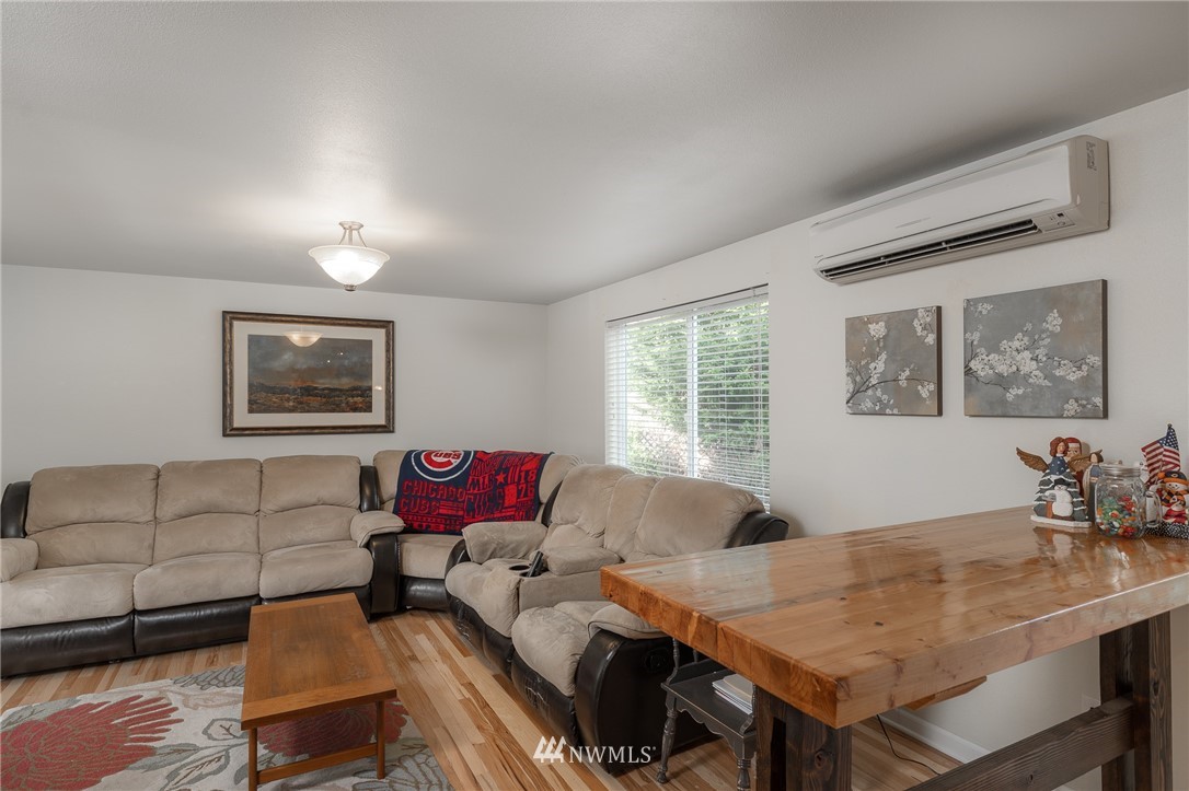 168 Kirkland Road Longview, WA 98632 - Photo 5 of 16 Gallery Image 5