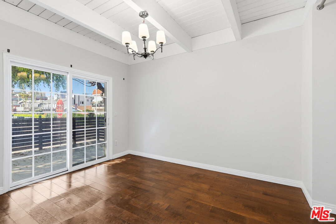 3900 Pacific Avenue Marina del Rey, CA 90292 - Photo 26 of 65 a view of a livingroom with wooden floor and a large window