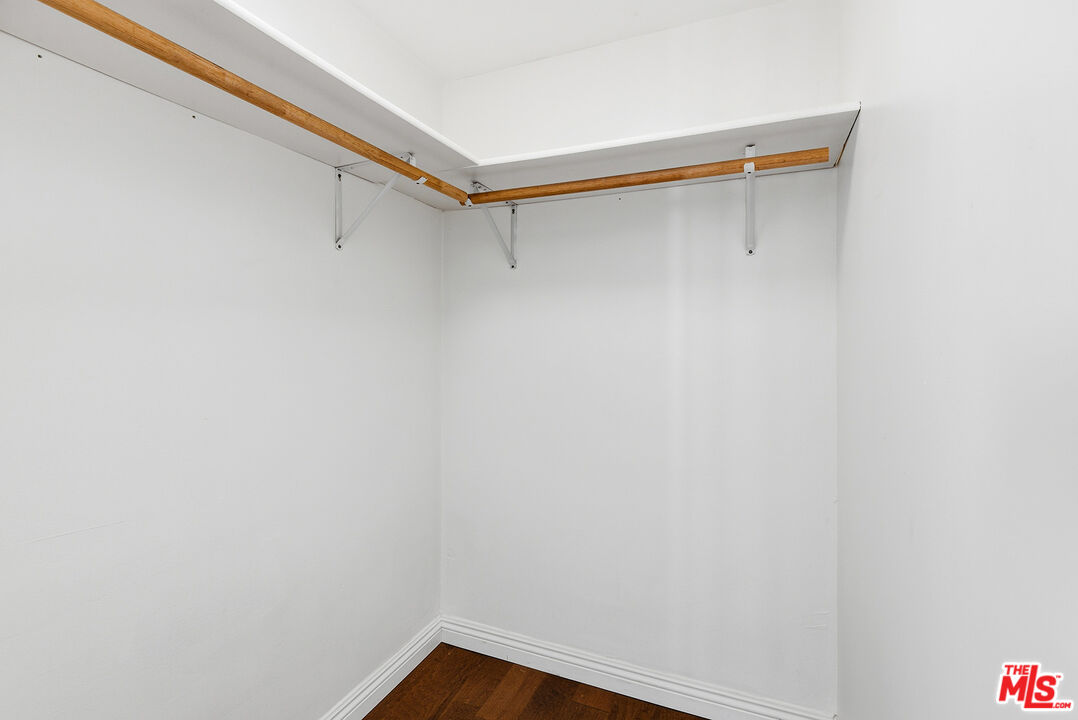 3900 Pacific Avenue Marina del Rey, CA 90292 - Photo 34 of 65 a view of walk in closet with empty racks