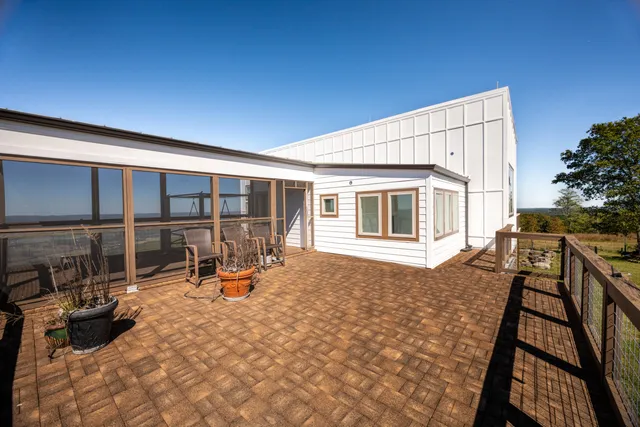 $1,100,000 | 99 Raven Crest Trail West, Graysville, TN 37338