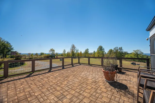 $1,100,000 | 99 Raven Crest Trail West, Graysville, TN 37338
