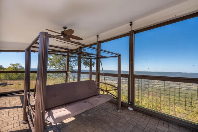 $1,100,000 | 99 Raven Crest Trail West, Graysville, TN 37338