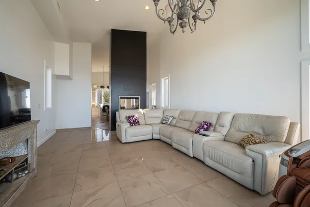 $1,100,000 | 99 Raven Crest Trail West, Graysville, TN 37338