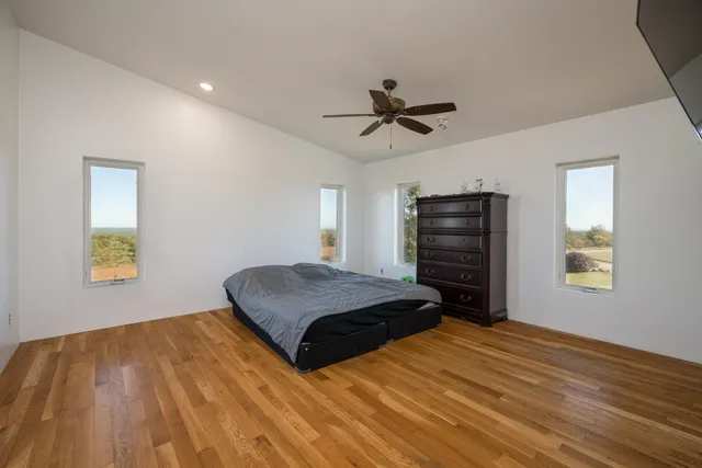 $1,100,000 | 99 Raven Crest Trail West, Graysville, TN 37338