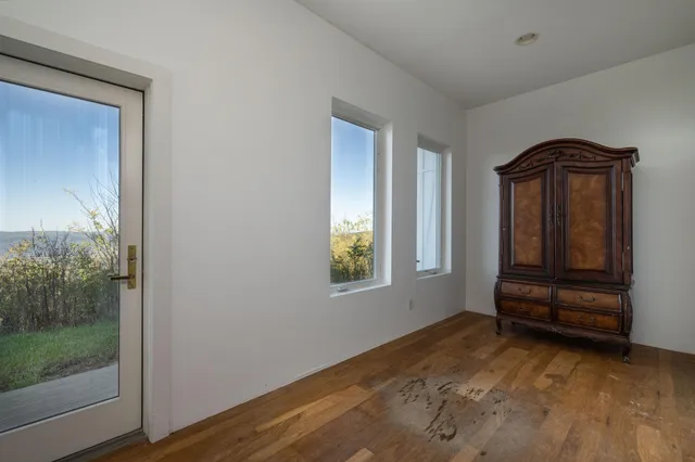 $1,100,000 | 99 Raven Crest Trail West, Graysville, TN 37338