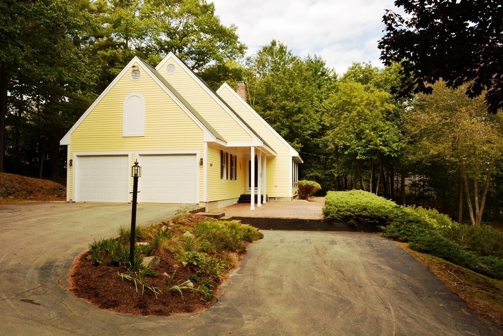 11 Intervale Road Cape Neddick, ME 03902 - Photo 4 of 35 Large driveway for plenty of...