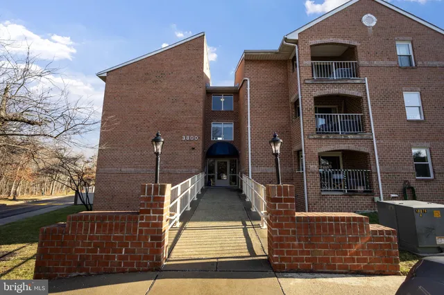 a view of multiple house