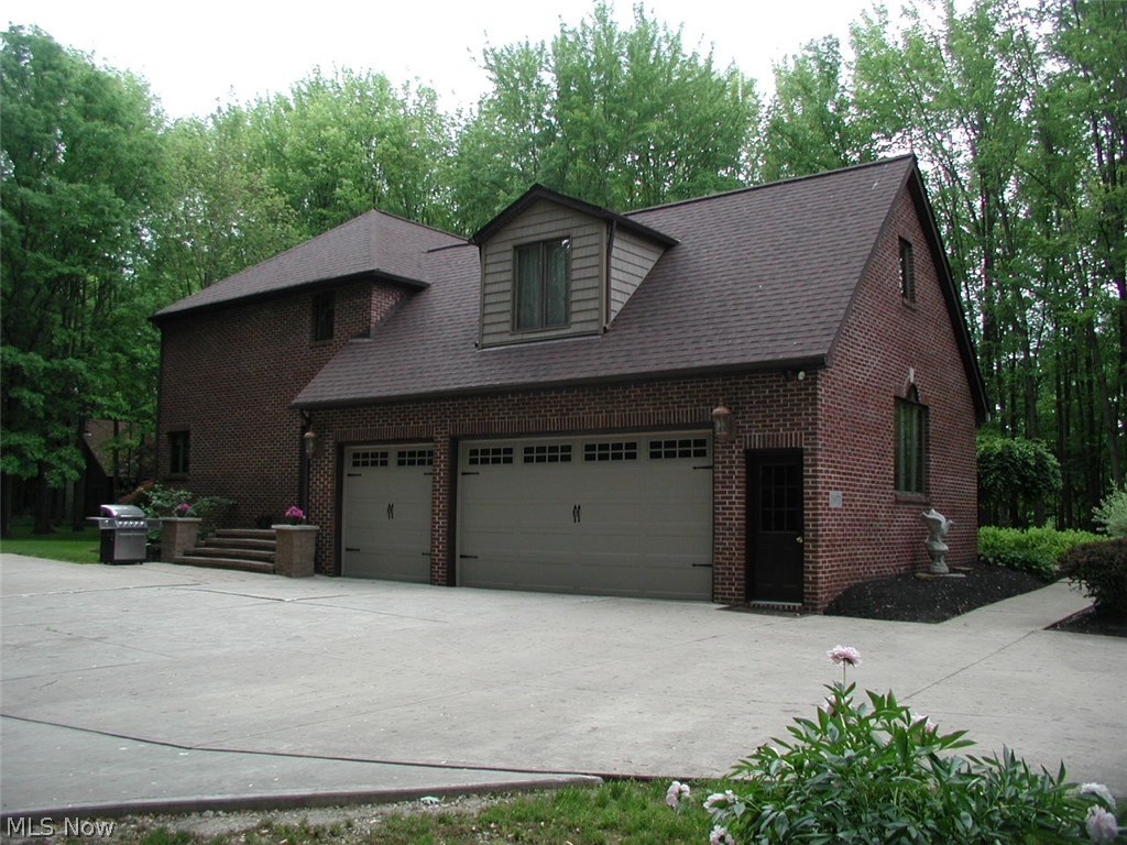 13071 Root Road Columbia Station, OH 44028 - Photo 3 of 34 Gallery Image 3
