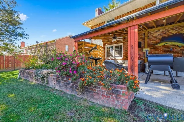 a view of backyard with green space