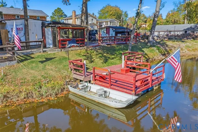 a view of an outdoor sitting space