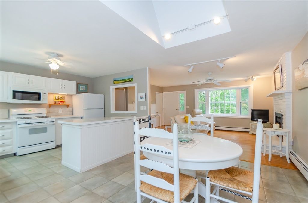 4 Wilson Street Wareham, MA 02571 - Photo 5 of 29