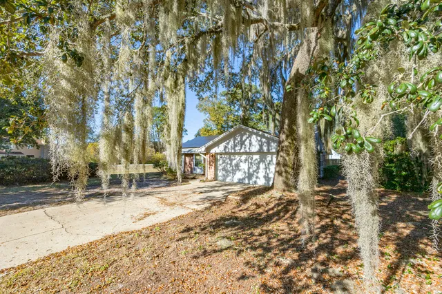 $325,000 | 1003 Darlington Oak Drive, Niceville, FL 32578