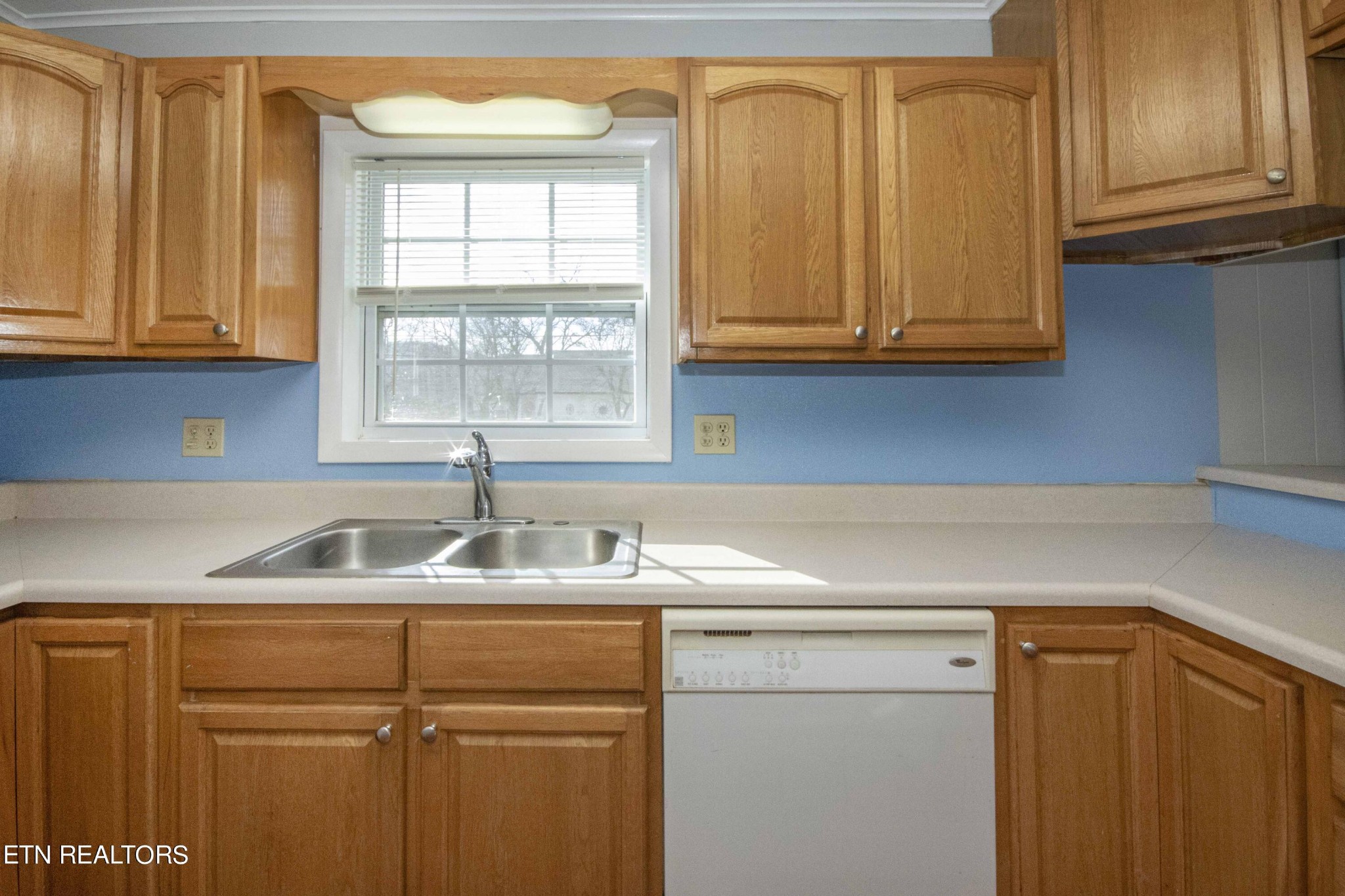 108 Salem Road Oak Ridge, TN 37830 - Photo 16 of 27 Gallery Image 16