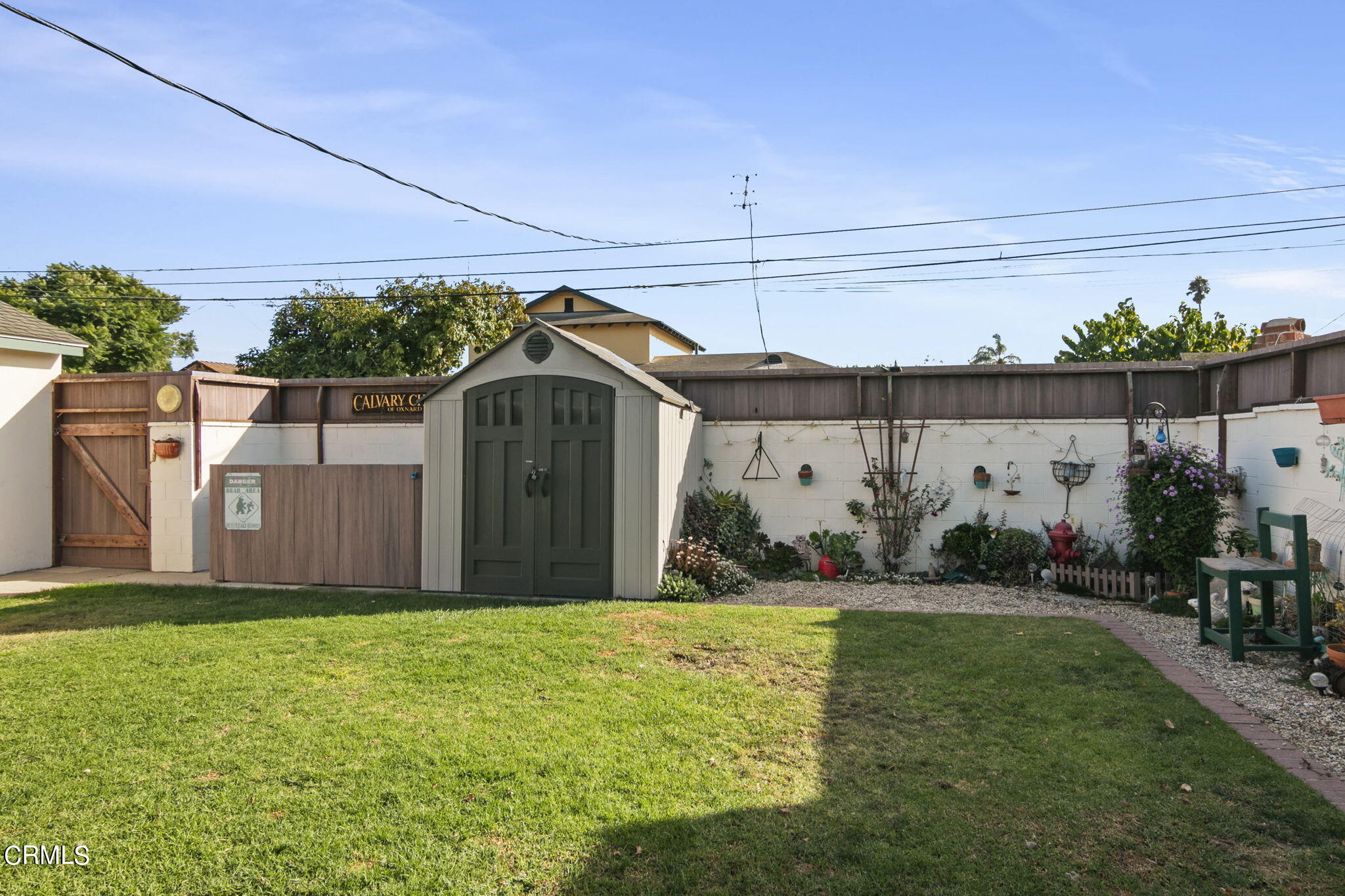 524 Nectarine Street Oxnard, CA 93033 - Photo 26 of 28 a view of a back yard of the house