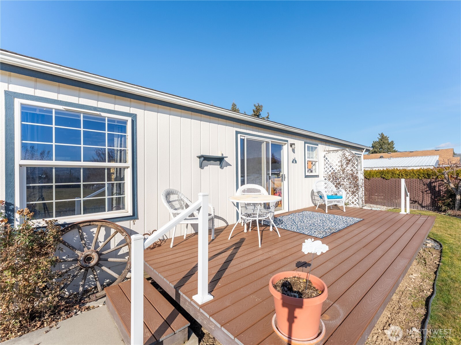 913 Meadow Ridge Drive Wenatchee, WA 98801 - Photo 13 of 36