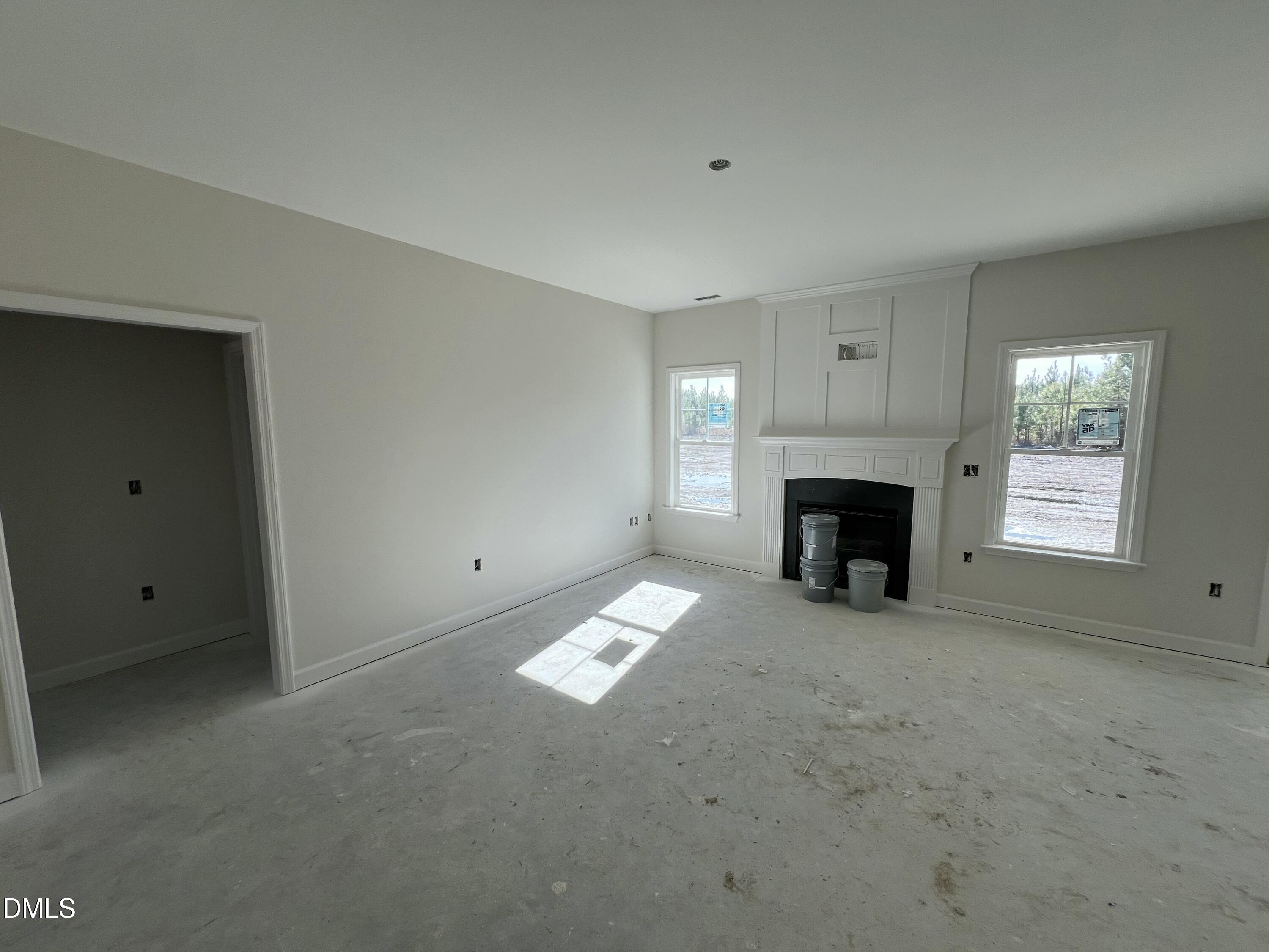 731 Polly Watson Road Fremont, NC 27830 - Photo 3 of 20 an empty room with fireplace