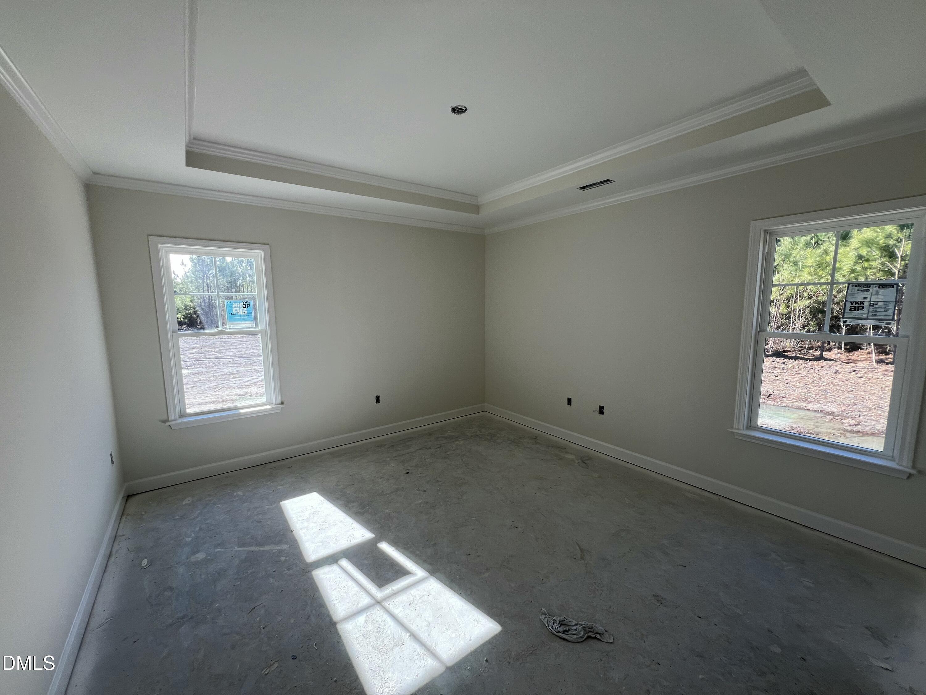 731 Polly Watson Road Fremont, NC 27830 - Photo 9 of 20 en empty room with windows