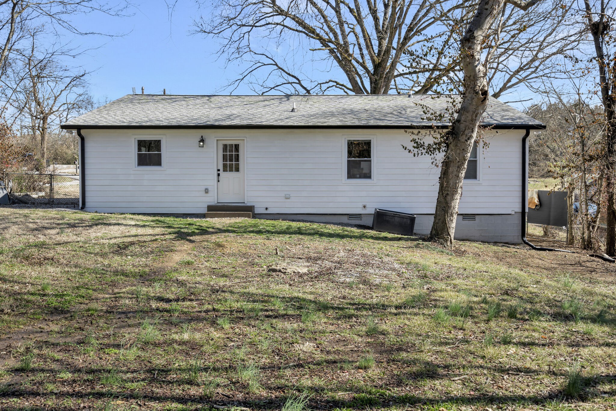 114 River Road Hendersonville, TN 37075 - Photo 2 of 34 a view of a backyard of the house