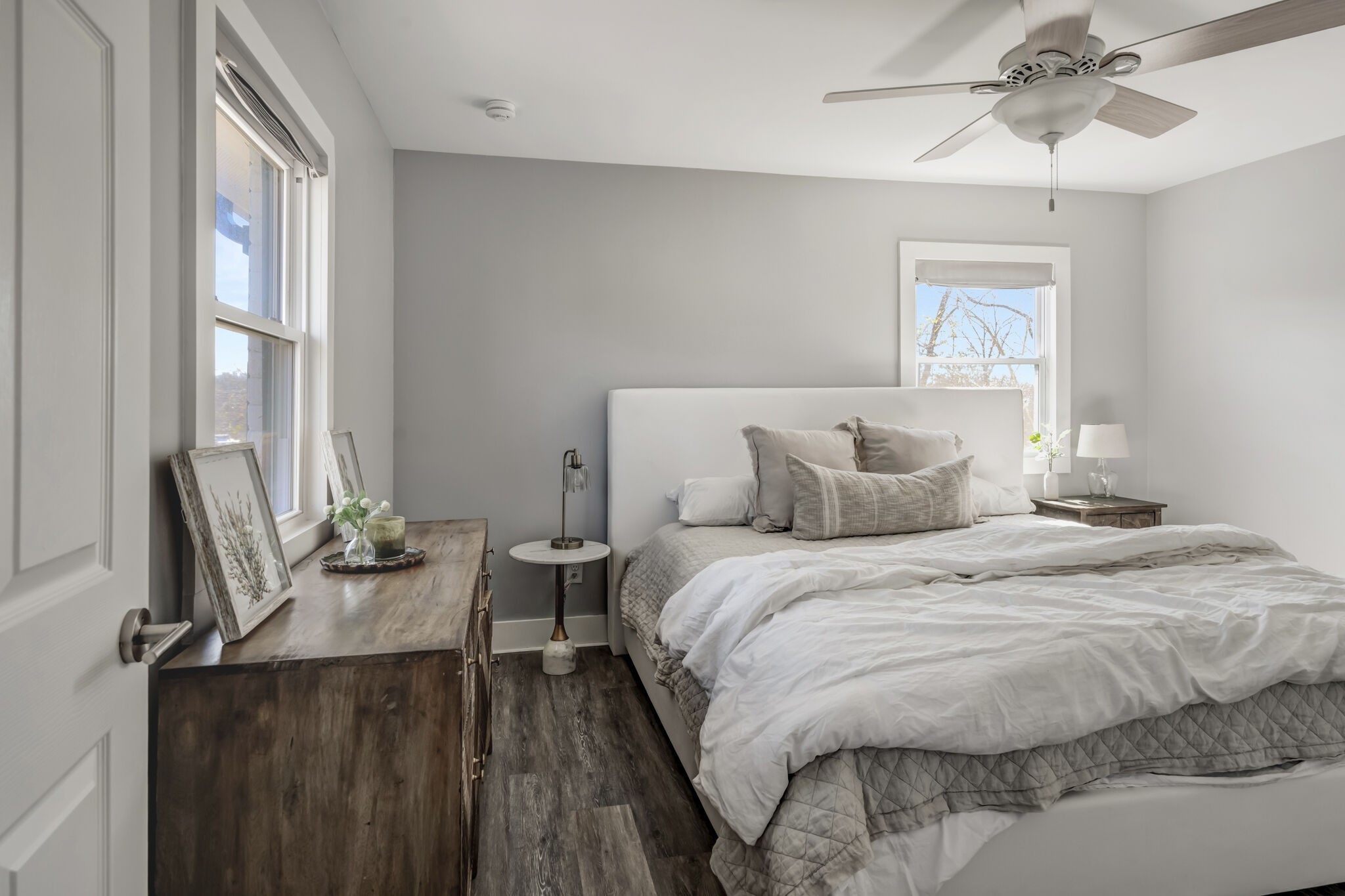 114 River Road Hendersonville, TN 37075 - Photo 7 of 34 a bedroom with a bed and window