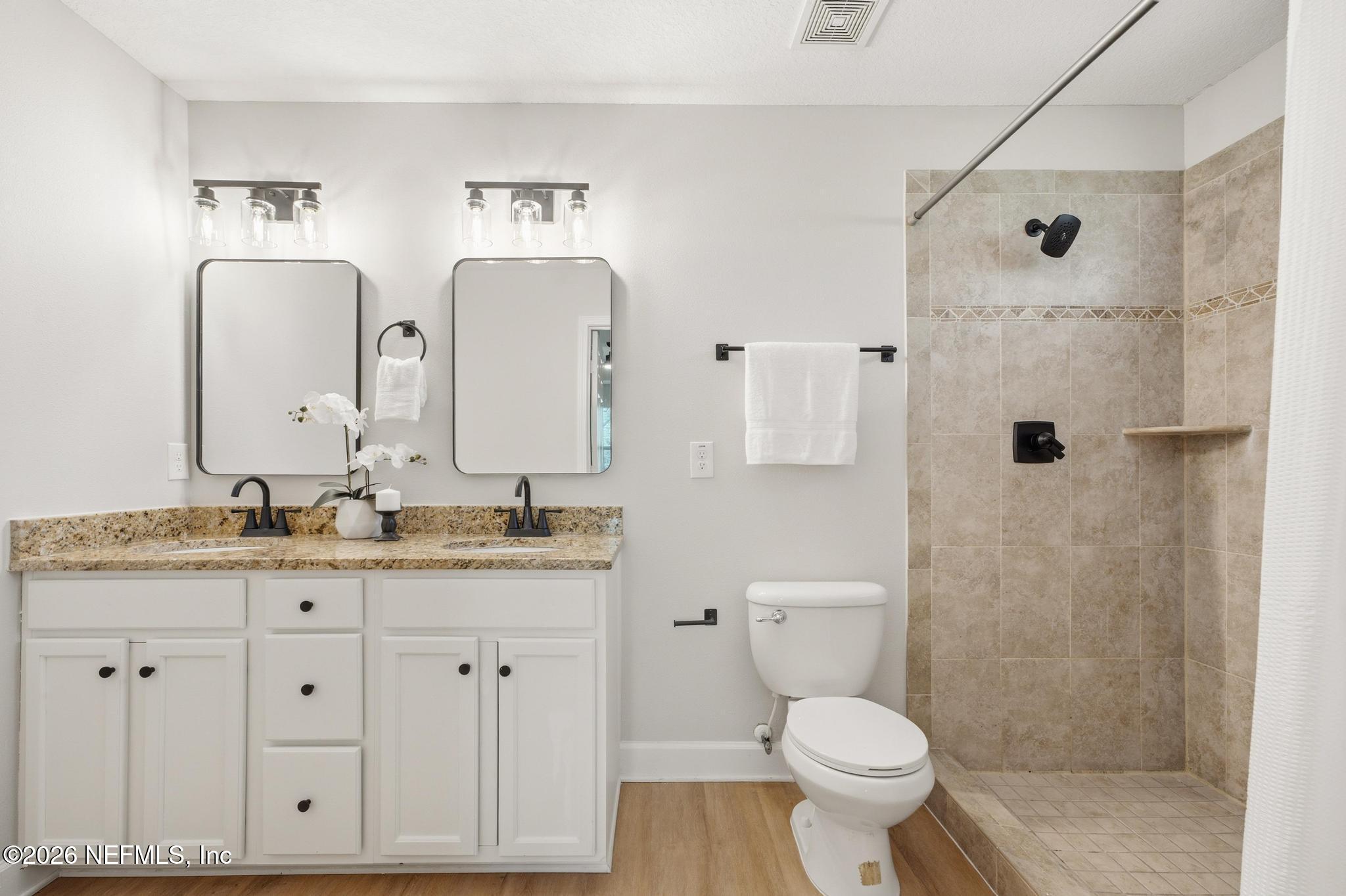 1126 Penman Road Jacksonville Beach, FL 32250 - Photo 21 of 38 Primary Bathroom