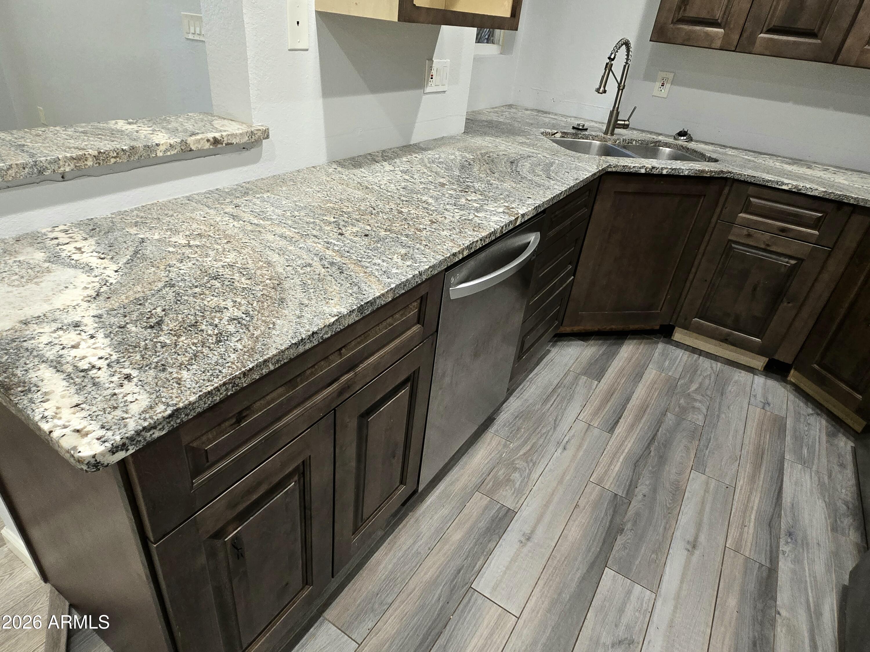 533 West Guadalupe Road, Unit 2011 Mesa, AZ 85210 - Photo 7 of 21 Guadalupe2011_07